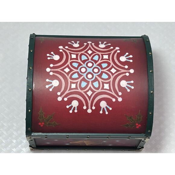 Animated Christmas Music Chest/Box We Wish you a Merry Christmas Figgy Pudding - Picture 7 of 11